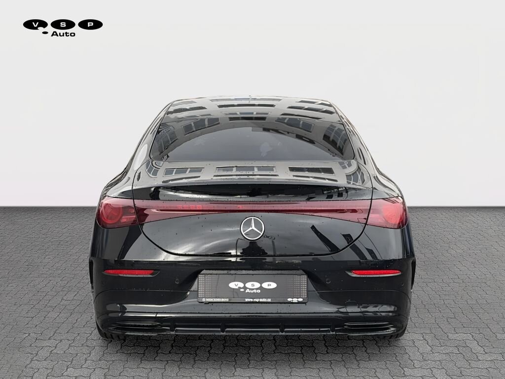 Mercedes-Benz CLA Sedan / Limuzína 1,3 l 120 kw