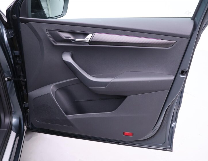 Škoda Karoq SUV / Terénní 2,0 l 140 kw