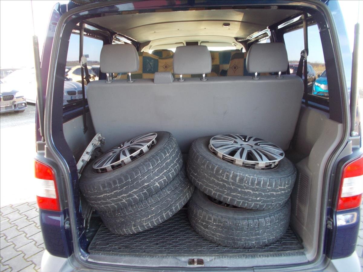 Volkswagen Transporter Kombi 1,9 l 75 kw