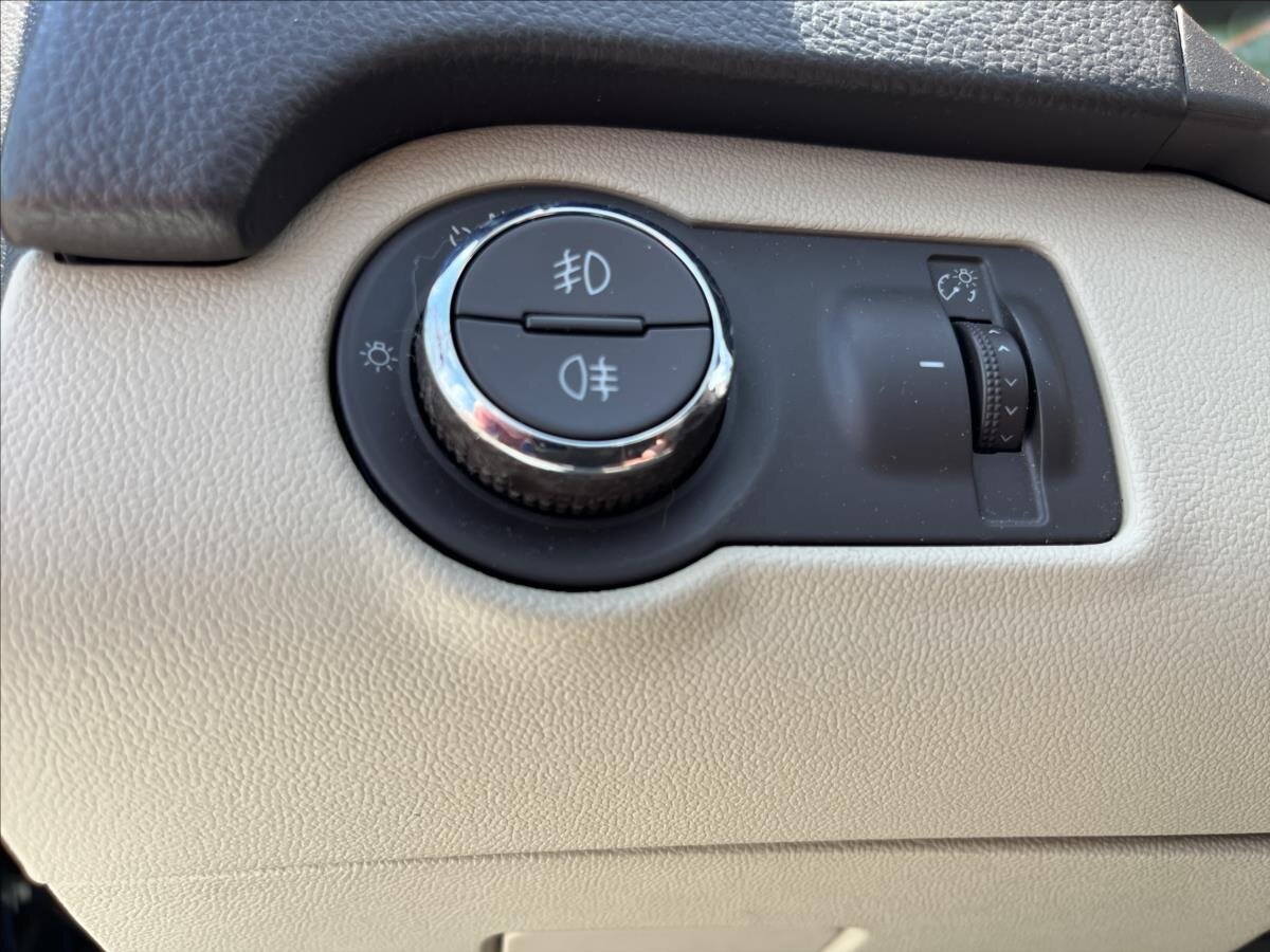 Opel Insignia Kombi 2,0 l 118 kw
