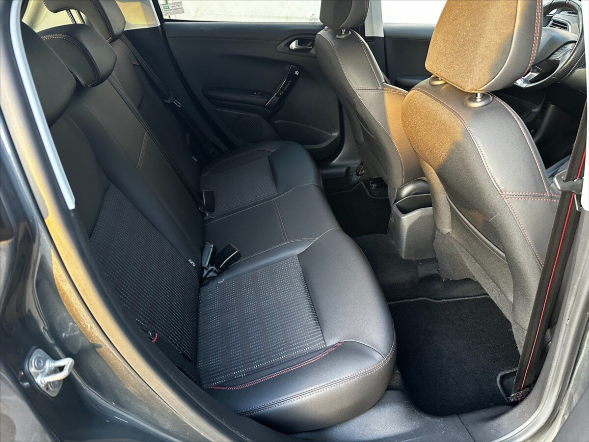 Peugeot 208 Hatchback 1,2 l 81 kw