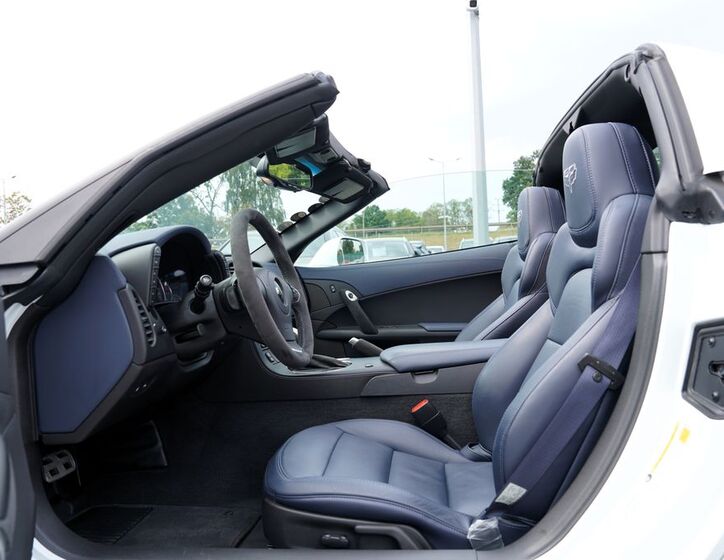 Chevrolet Corvette 32