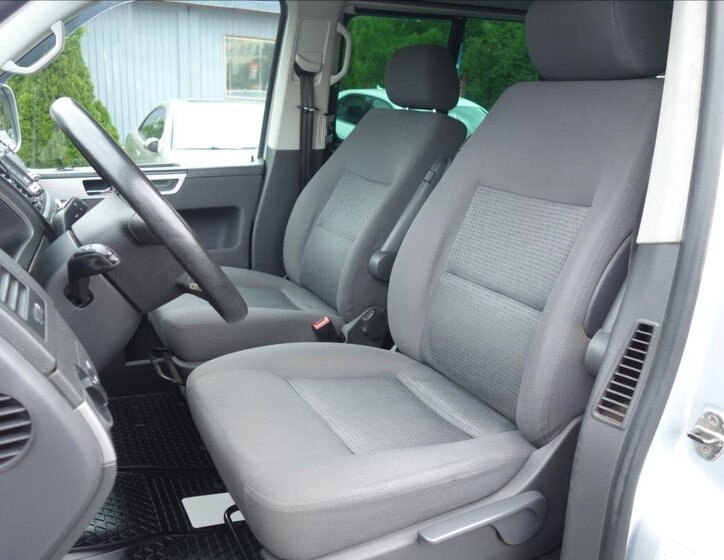 Volkswagen Multivan Kombi 2,5 l 128 kw