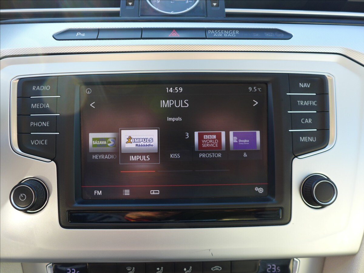 Volkswagen Passat Kombi 1,6 l 88 kw