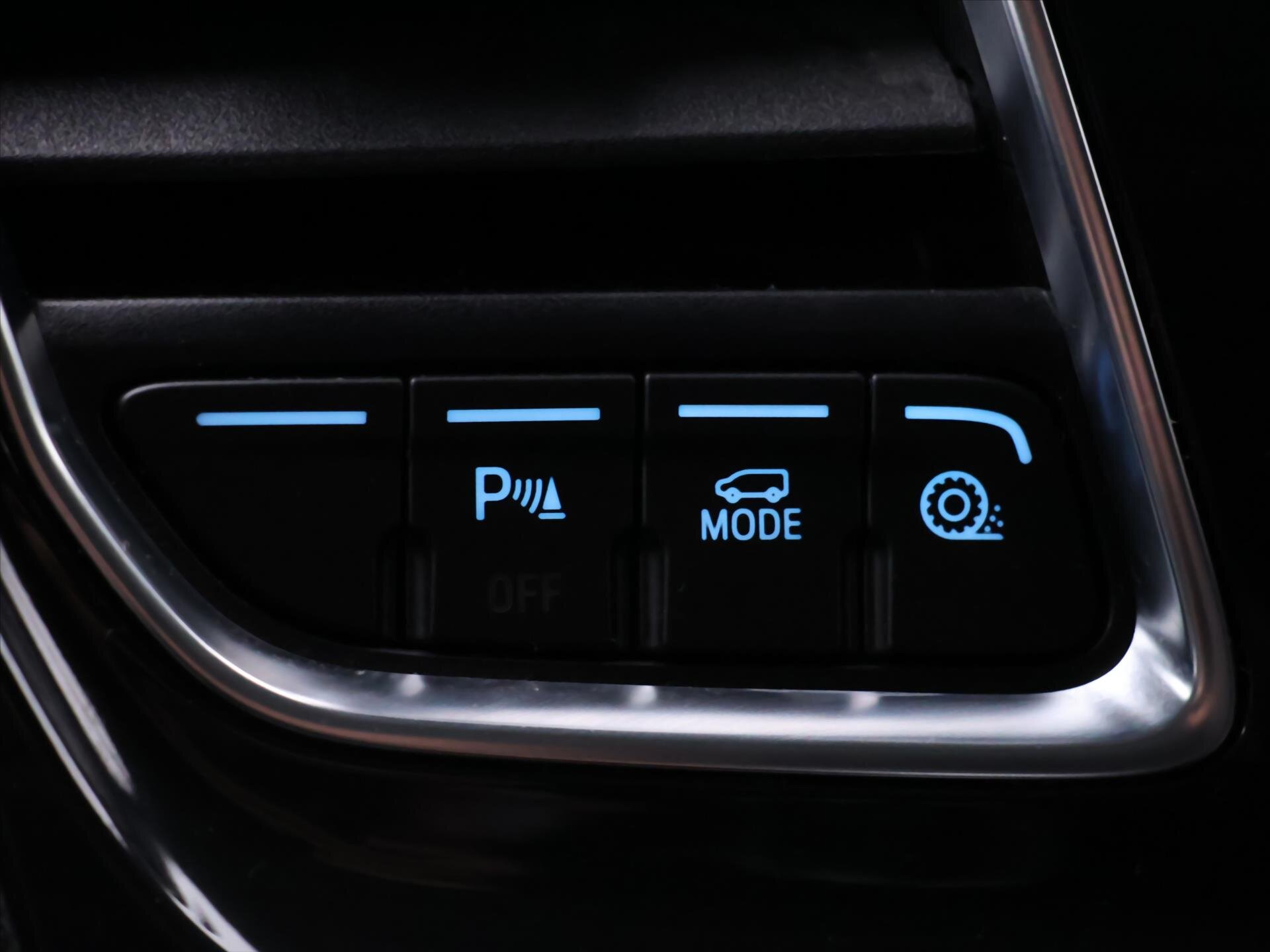 Ford Tourneo Custom Kombi 2,0 l 95 kw