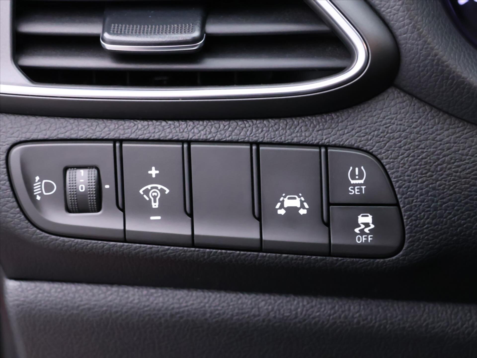 Hyundai i30 Liftback 1,4 l 103 kw