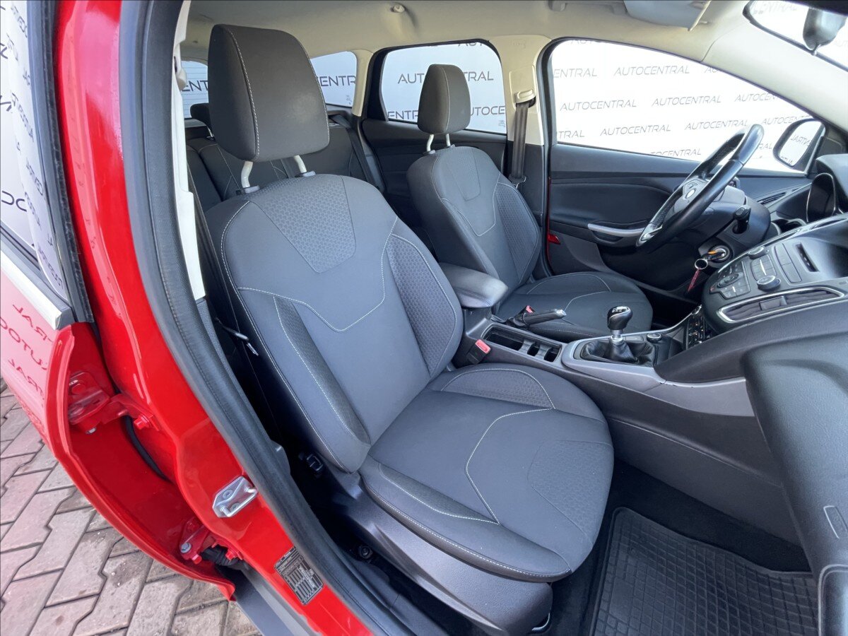 Ford Focus Kombi 999,0 92 kw