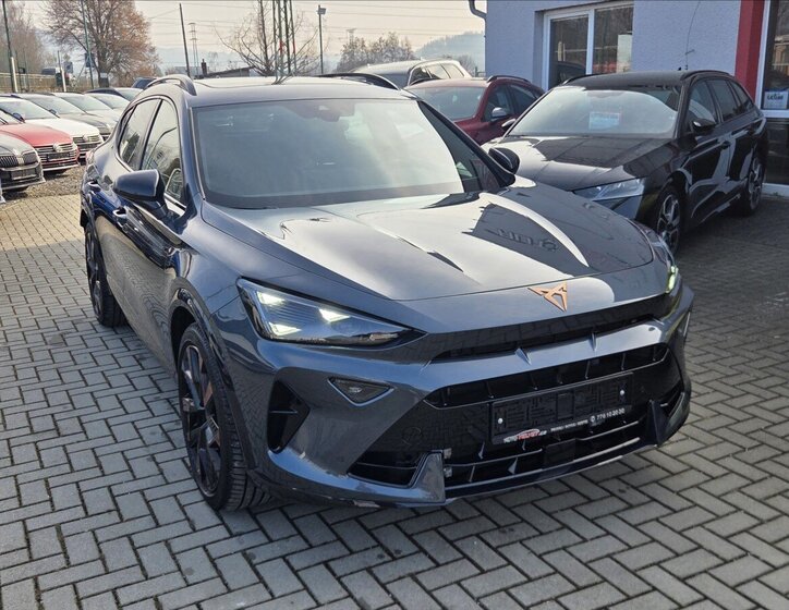 Cupra Formentor SUV / Terénní 2,0 l 245 kw