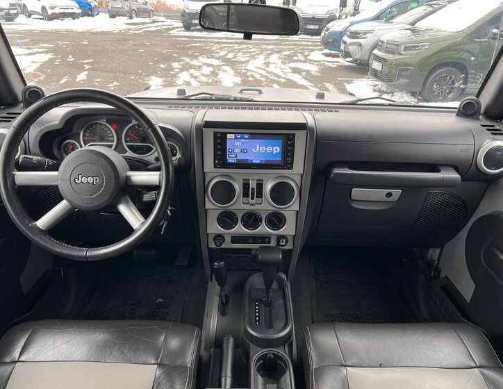 Jeep Wrangler SUV 2,8 l 130 kw