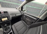 Volkswagen Touran MPV 1,2 l 77 kw