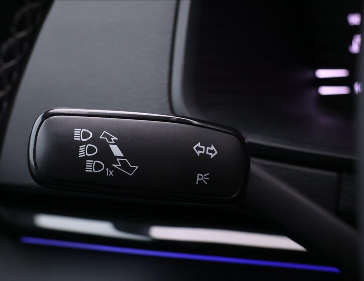 Škoda Karoq SUV / Terénní 1,5 l 110 kw