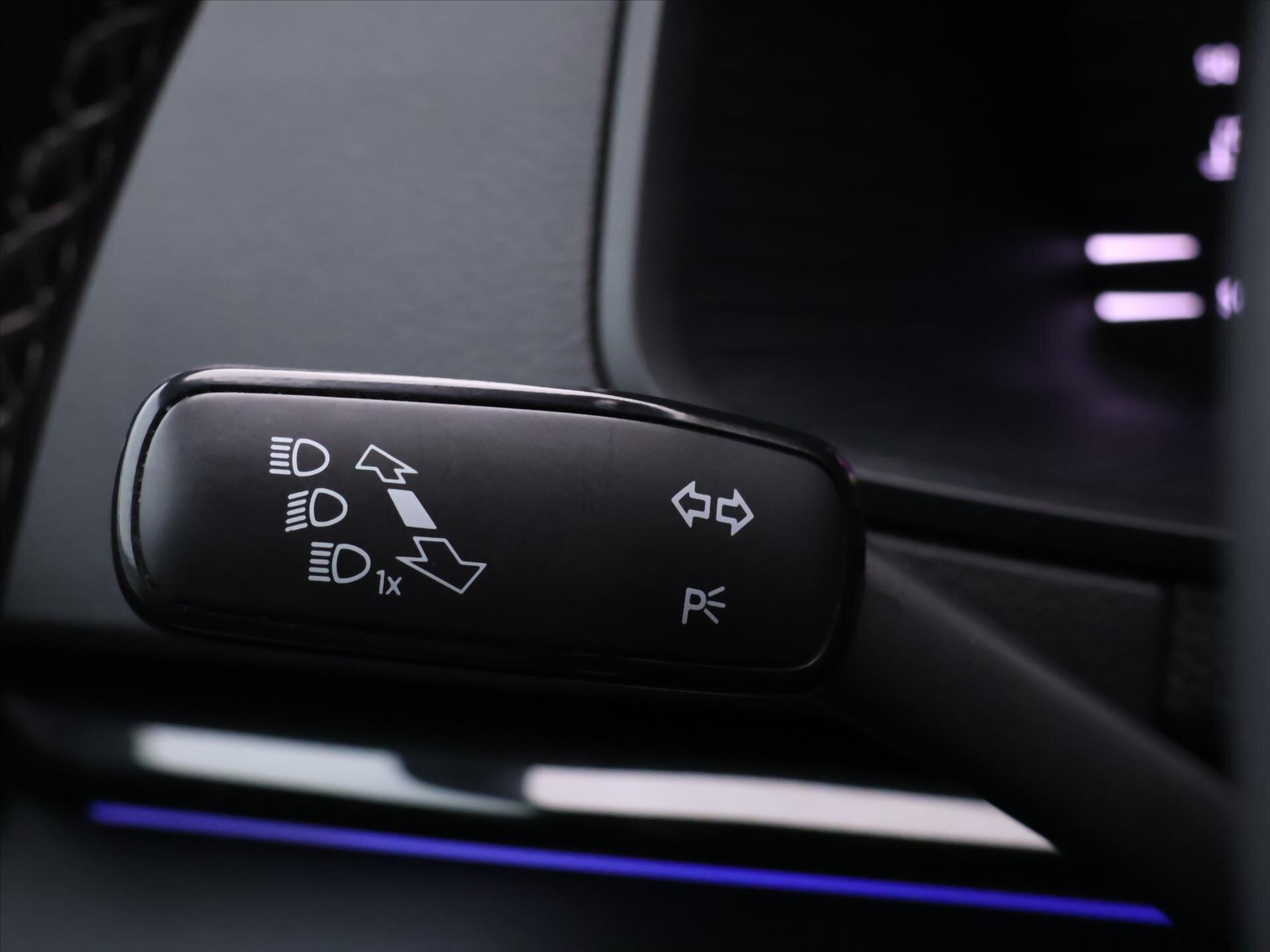 Škoda Karoq SUV / Terénní 1,5 l 110 kw