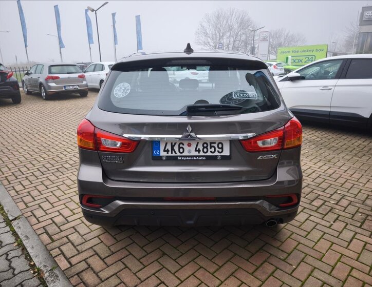 Mitsubishi ASX SUV 1,6 l 86 kw