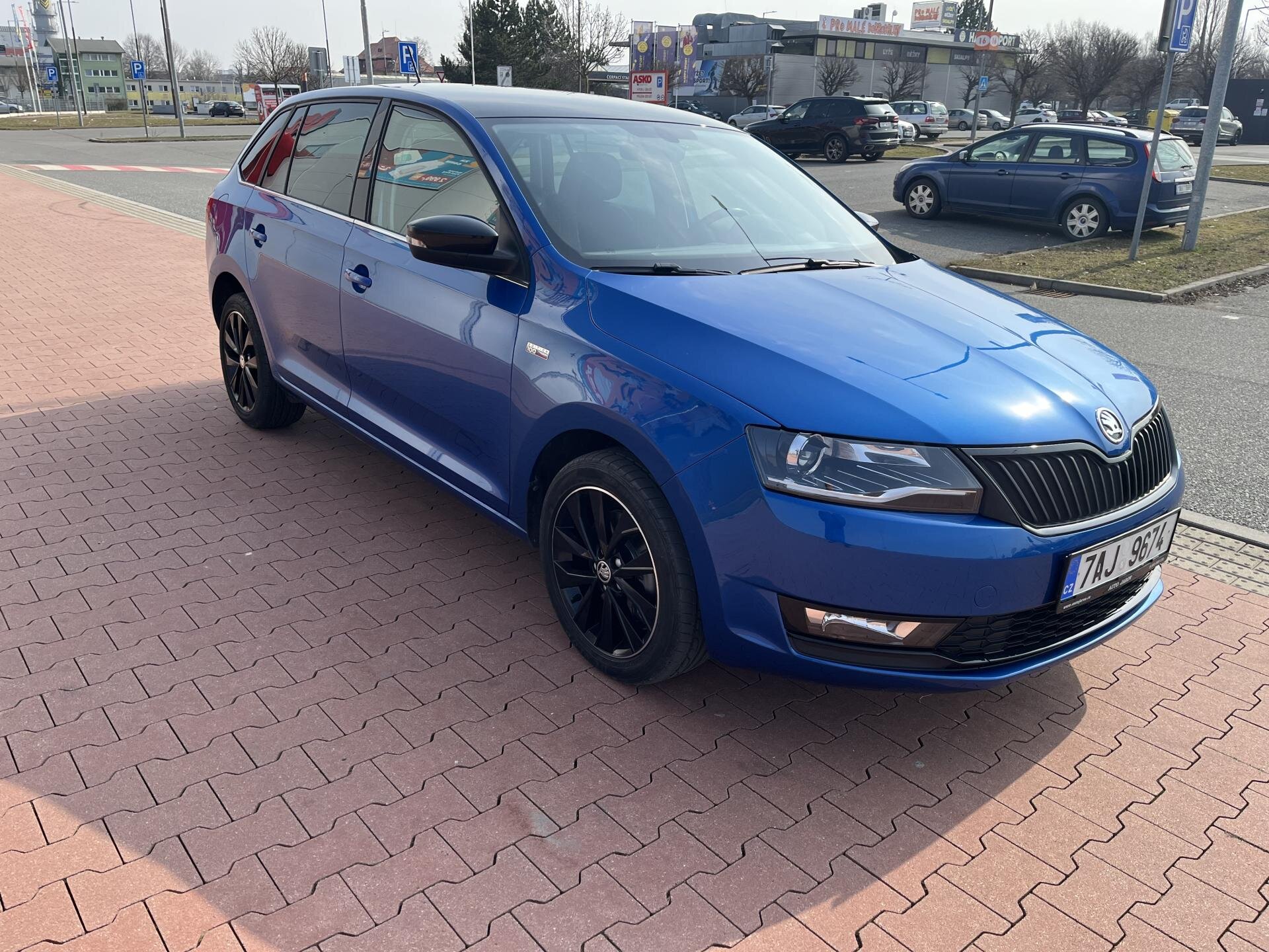 Škoda Rapid Hatchback 999,0 70 kw