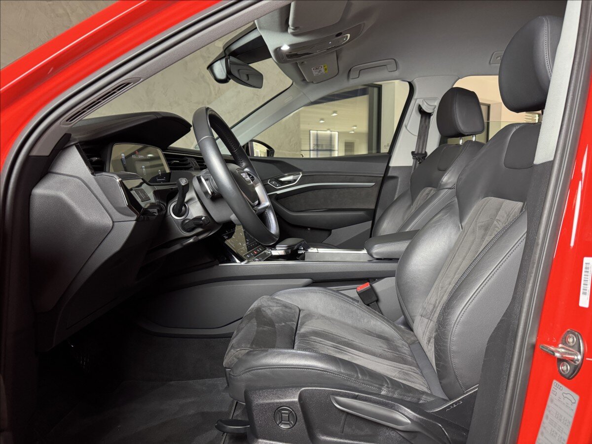 Audi e-tron SUV 0,0 300 kw