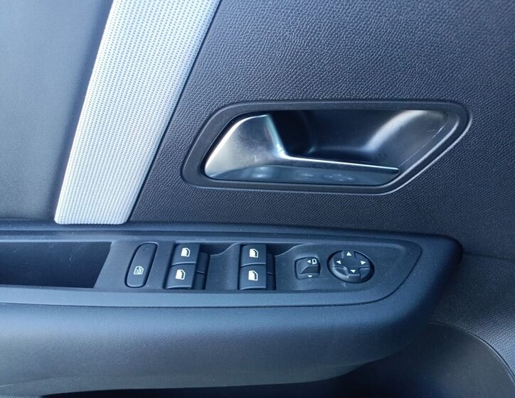 Citroën C4 Hatchback 1,2 l 96 kw