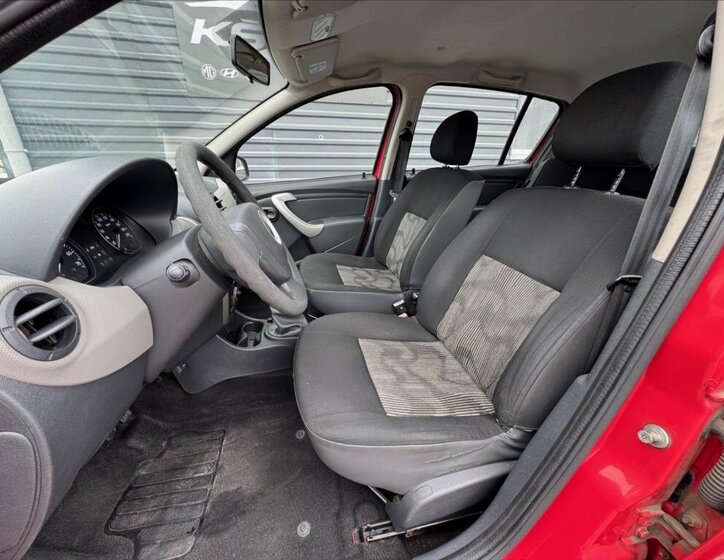 Dacia Sandero Hatchback 1,1 l 55 kw