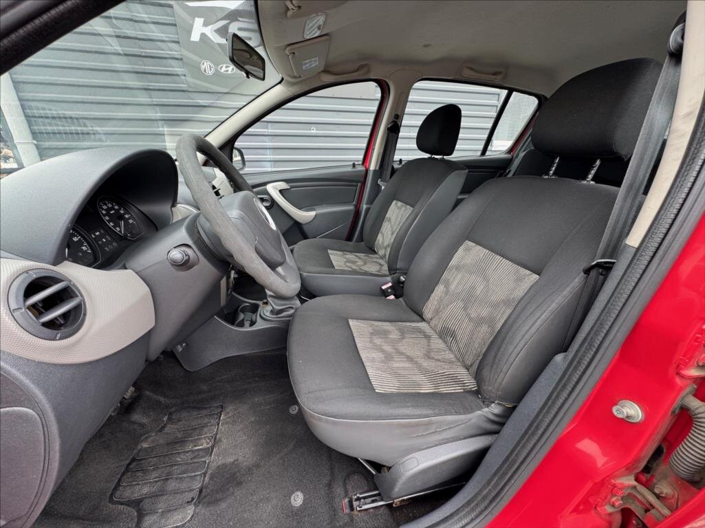 Dacia Sandero Hatchback 1,1 l 55 kw