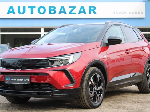 Opel Grandland SUV 1,2 l 96 kw