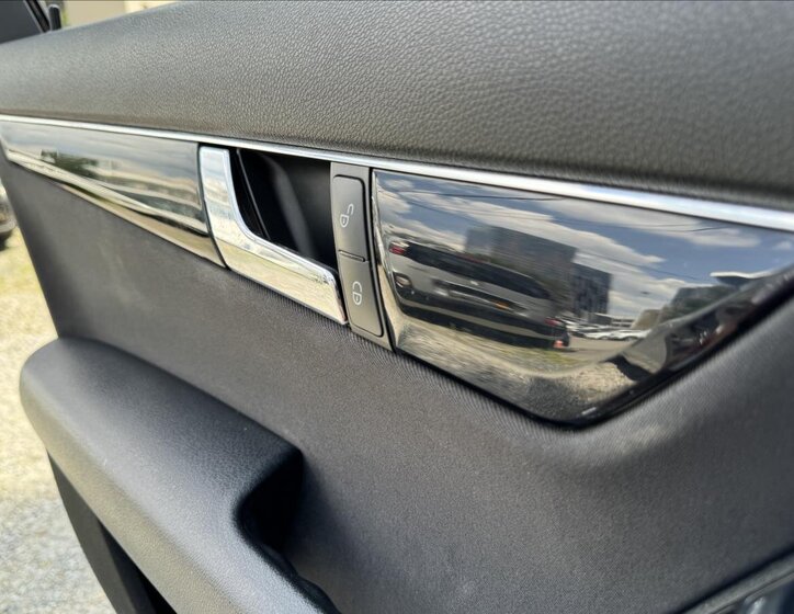 Mercedes-Benz Třídy C Kombi 2,1 l 100 kw