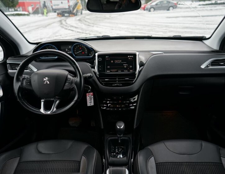 Peugeot 2008 SUV / Terénní 1,2 l 81 kw