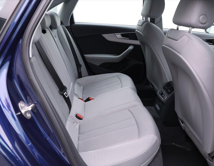 Audi A4 Sedan / Limuzína 2,0 l 120 kw