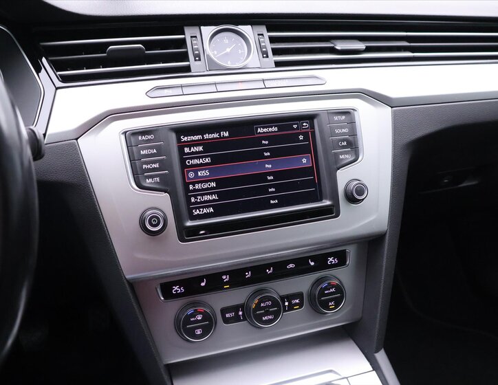 Volkswagen Passat 22