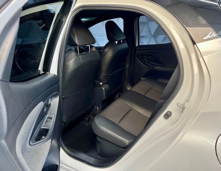 Toyota Yaris Hatchback 1,5 l 85 kw