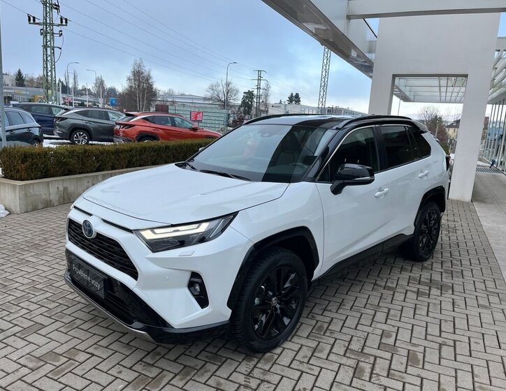 Toyota RAV4 SUV 2,5 l 131 kw