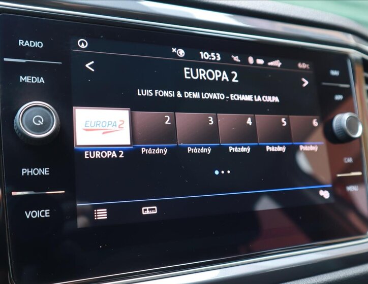 Volkswagen T-Roc CUV / Crossover 1,5 l 110 kw