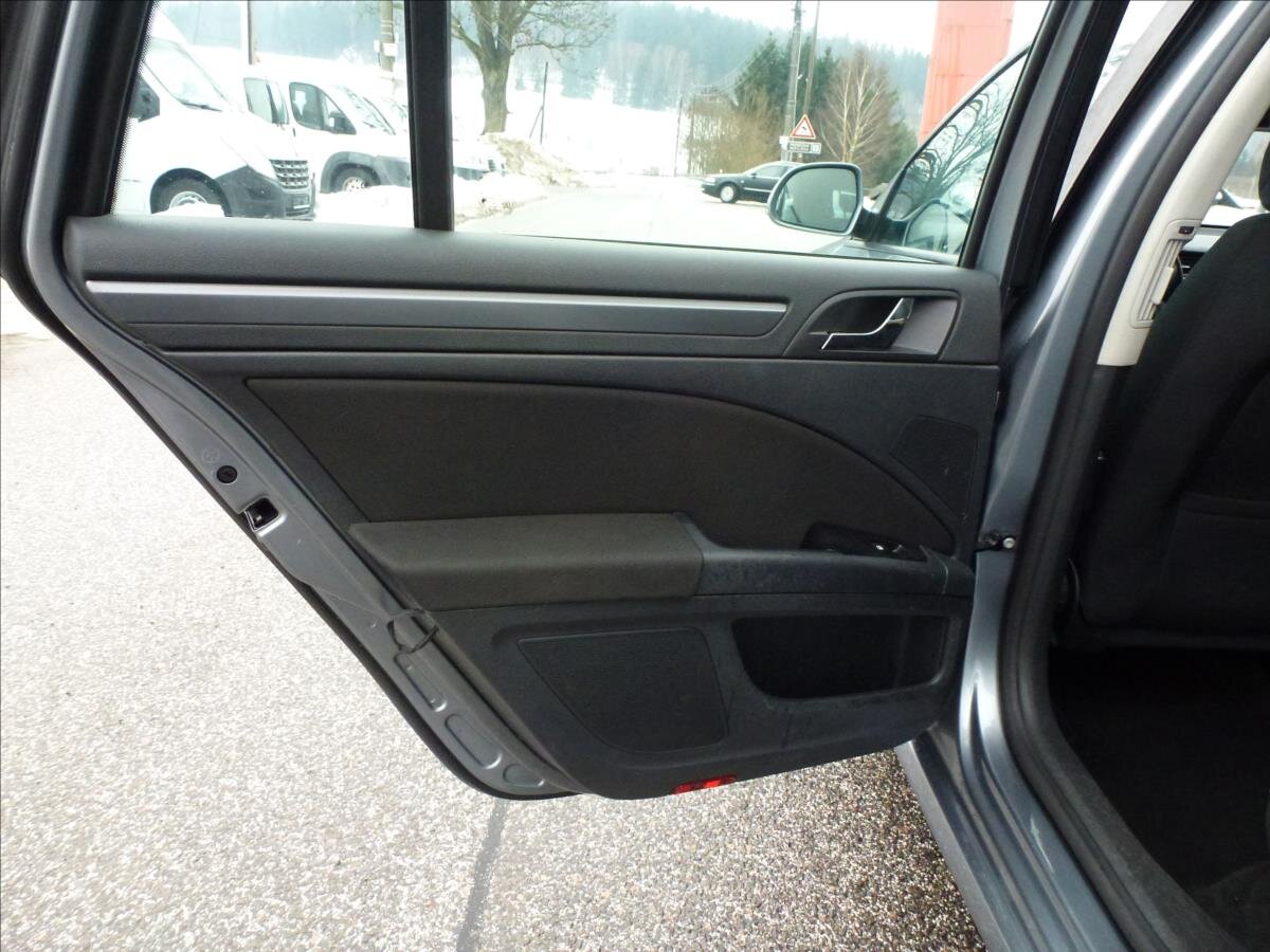 Škoda Superb Kombi 1,6 l 77 kw