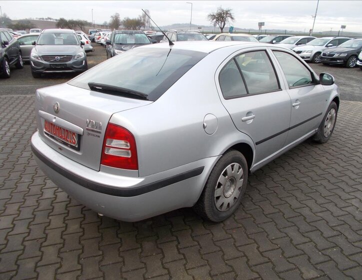 Škoda Octavia Sedan / Limuzína 1,9 l 74 kw