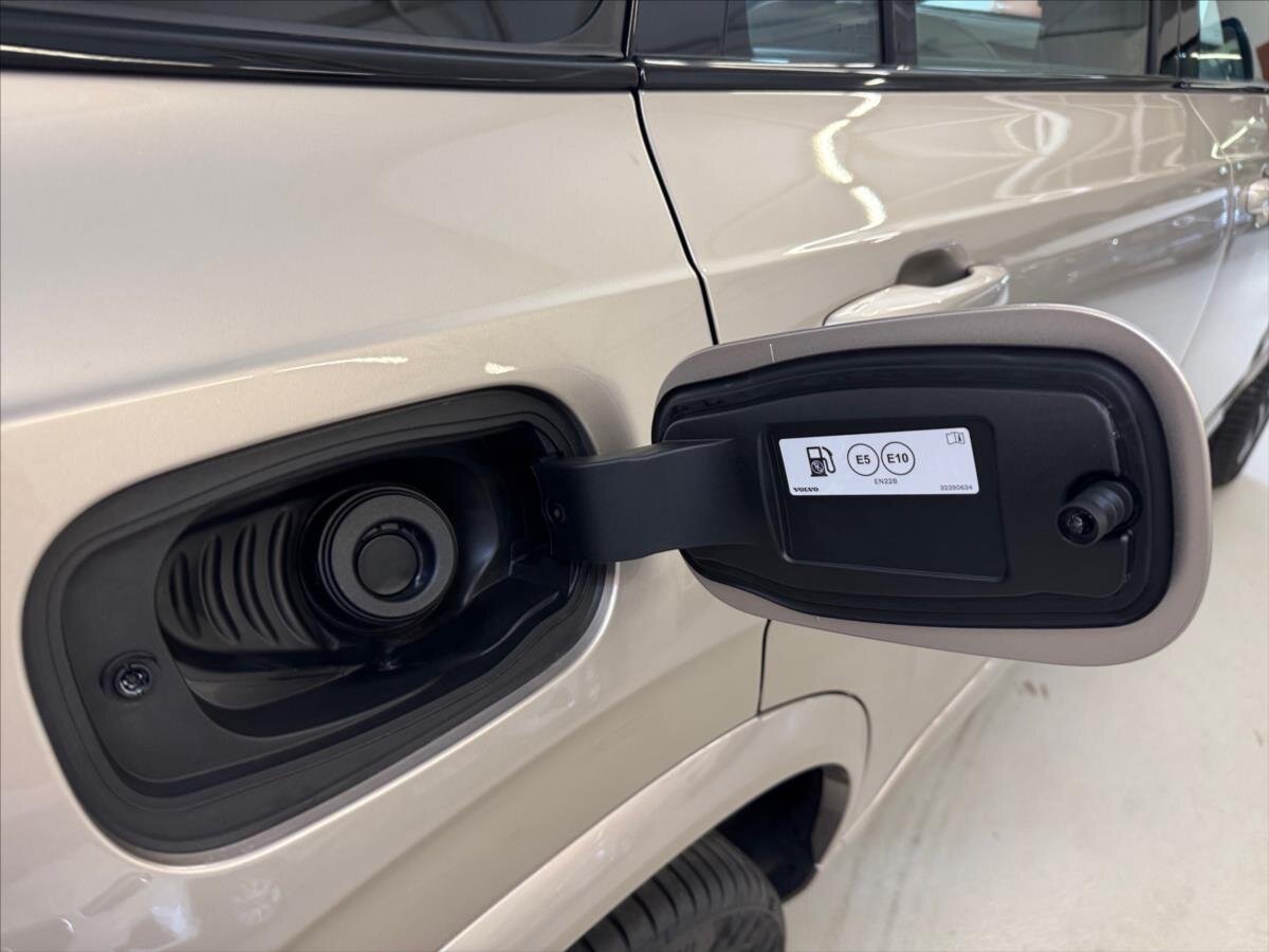 Volvo XC90 SUV 2,0 l 184 kw