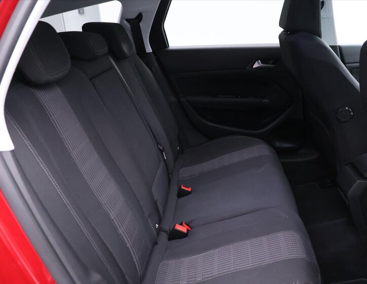 Peugeot 308 Kombi 1,2 l 96 kw