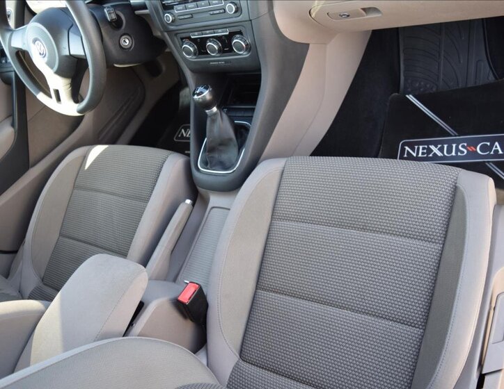 Volkswagen Golf Kombi 1,6 l 66 kw