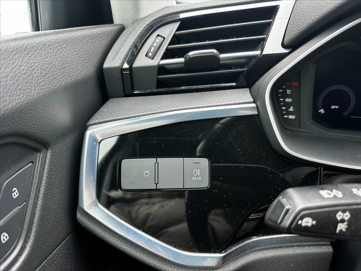 Audi Q3 Kombi 2,0 l 147 kw