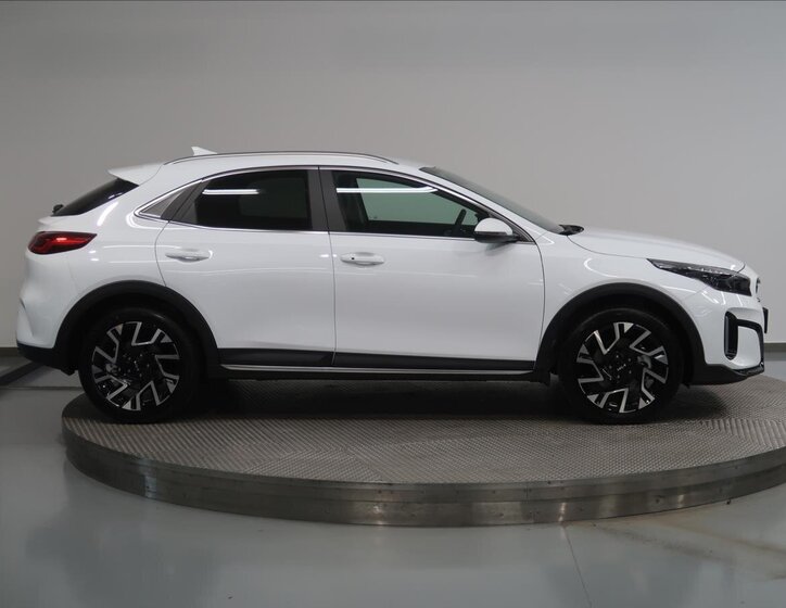 KIA XCeed CUV / Crossover 1,5 l 103 kw