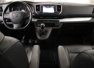 Toyota ProAce 9