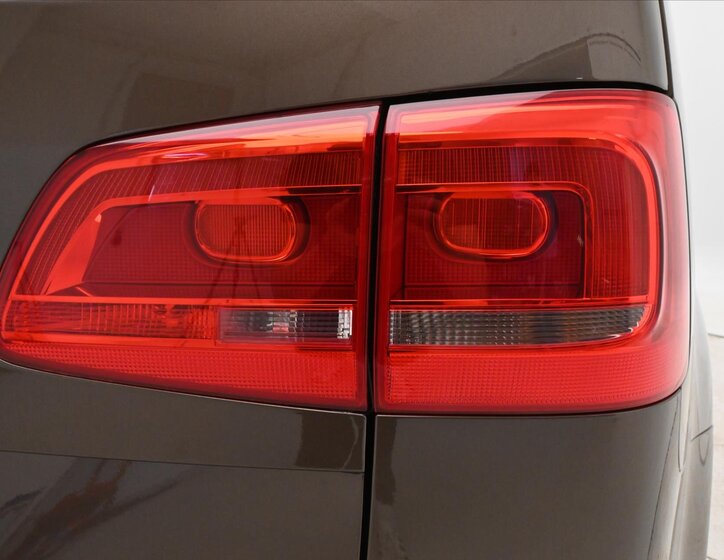 Volkswagen Touran MPV 1,6 l 77 kw