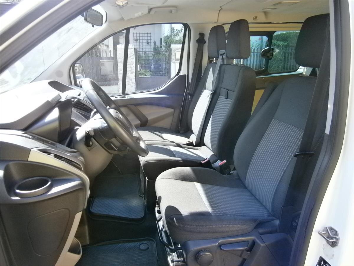 Ford Tourneo Custom Kombi 2,2 l 92 kw
