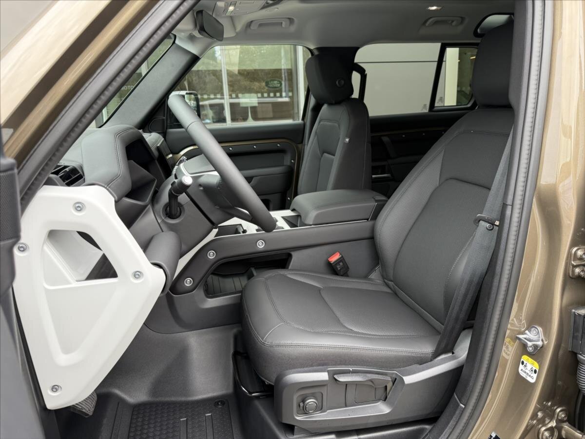 Land Rover Defender SUV 3,0 l 147 kw