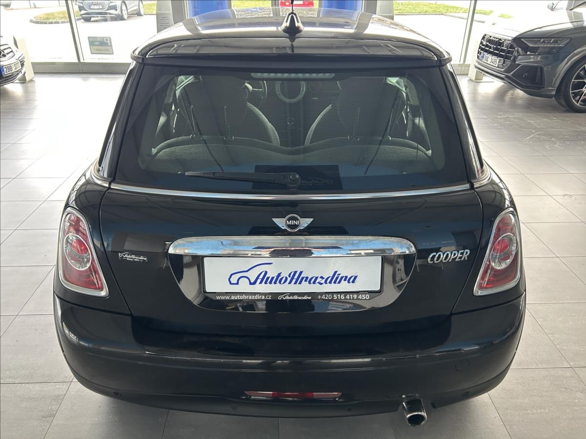 Mini Cooper Hatchback 1,6 l 90 kw