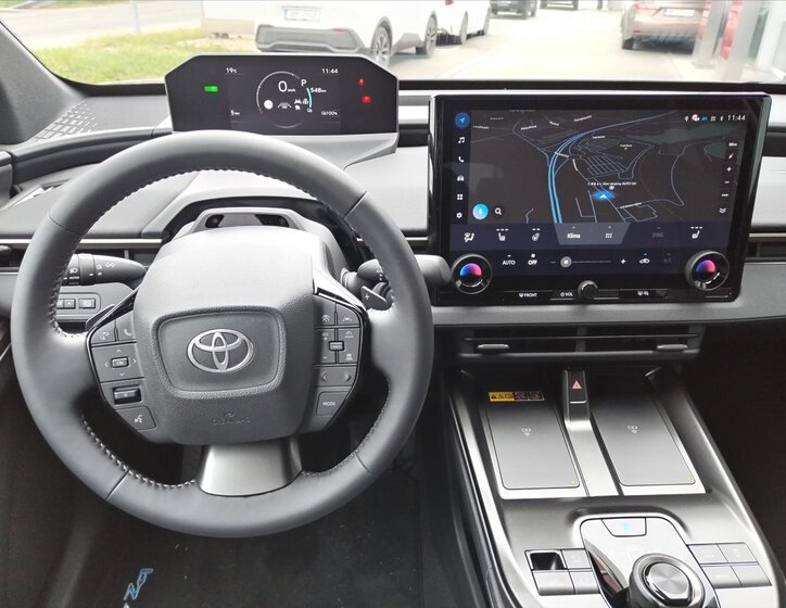 Toyota bZ4X SUV / Terénní 0,0 165 kw
