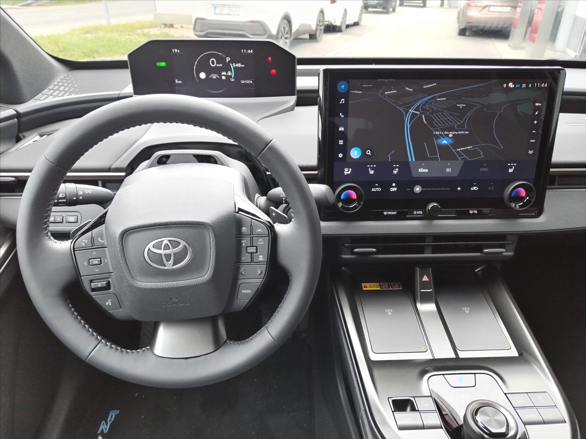 Toyota bZ4X SUV / Terénní 0,0 165 kw