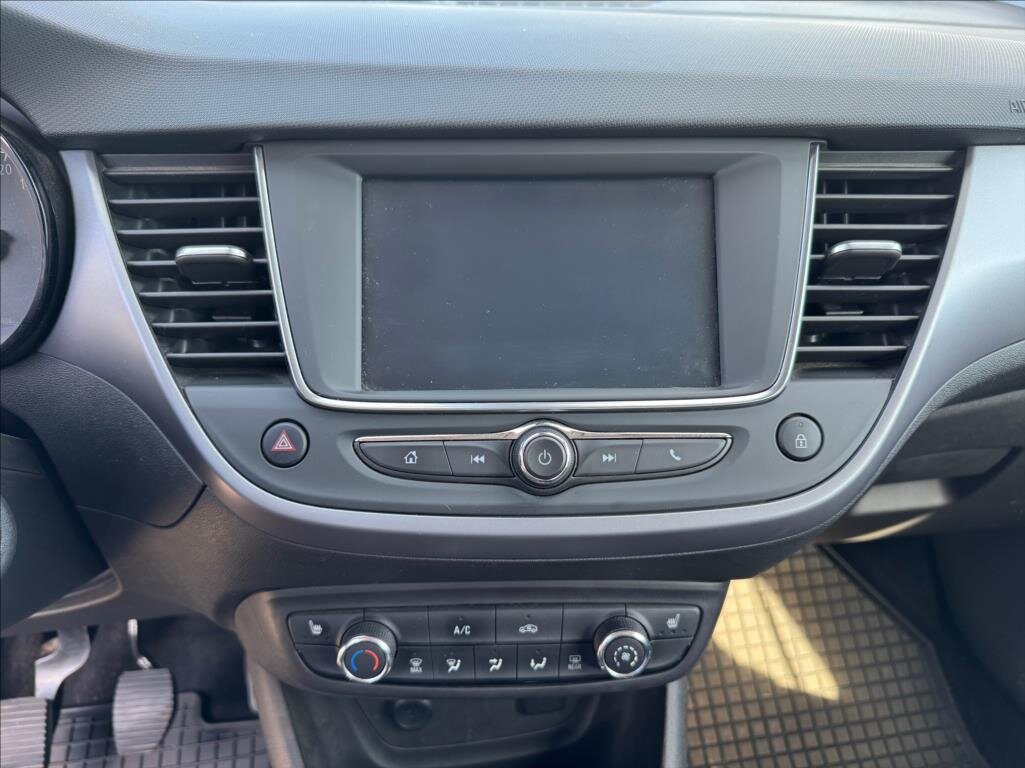Opel Crossland SUV / Terénní 1,2 l 81 kw