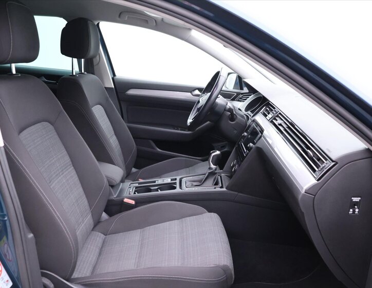 Volkswagen Passat Kombi 1,5 l 110 kw