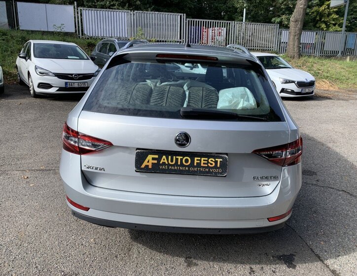 Škoda Superb 6