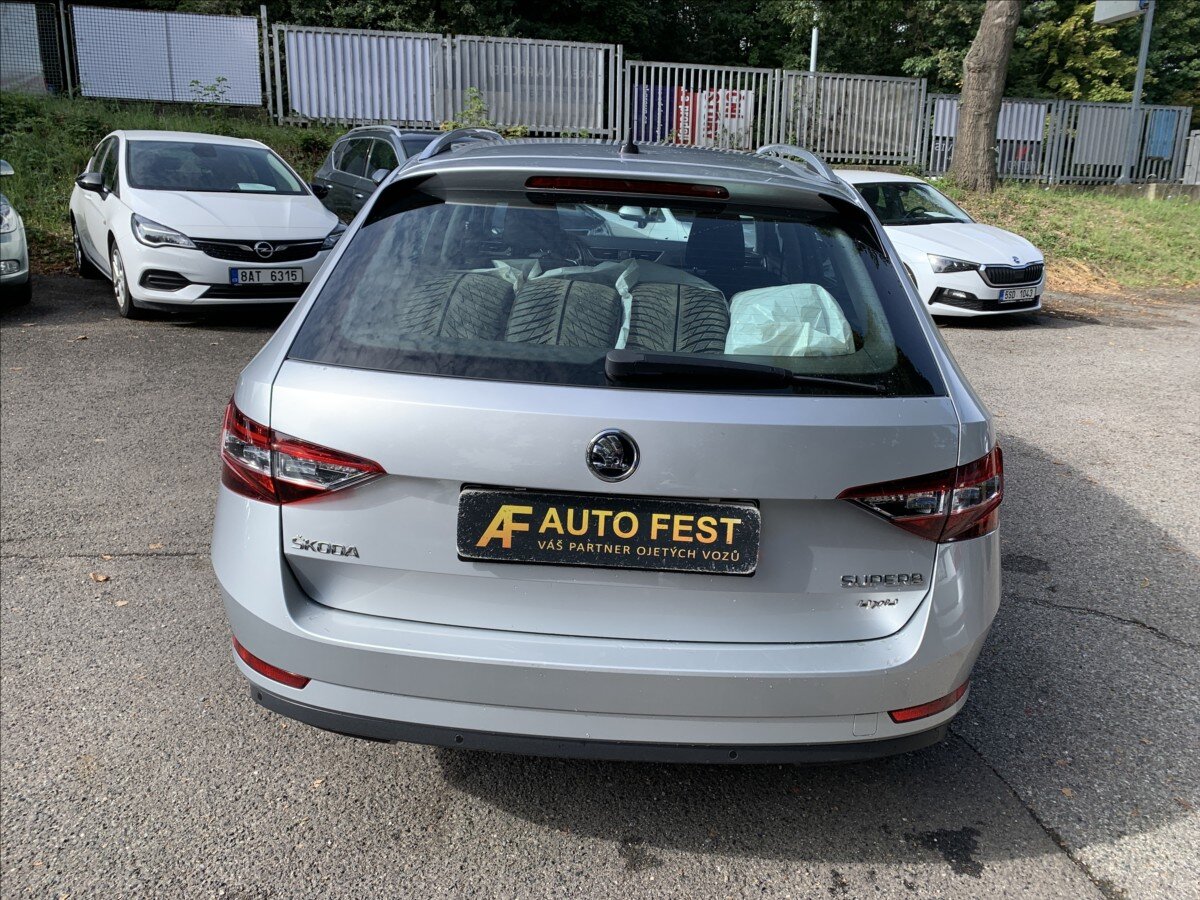 Škoda Superb