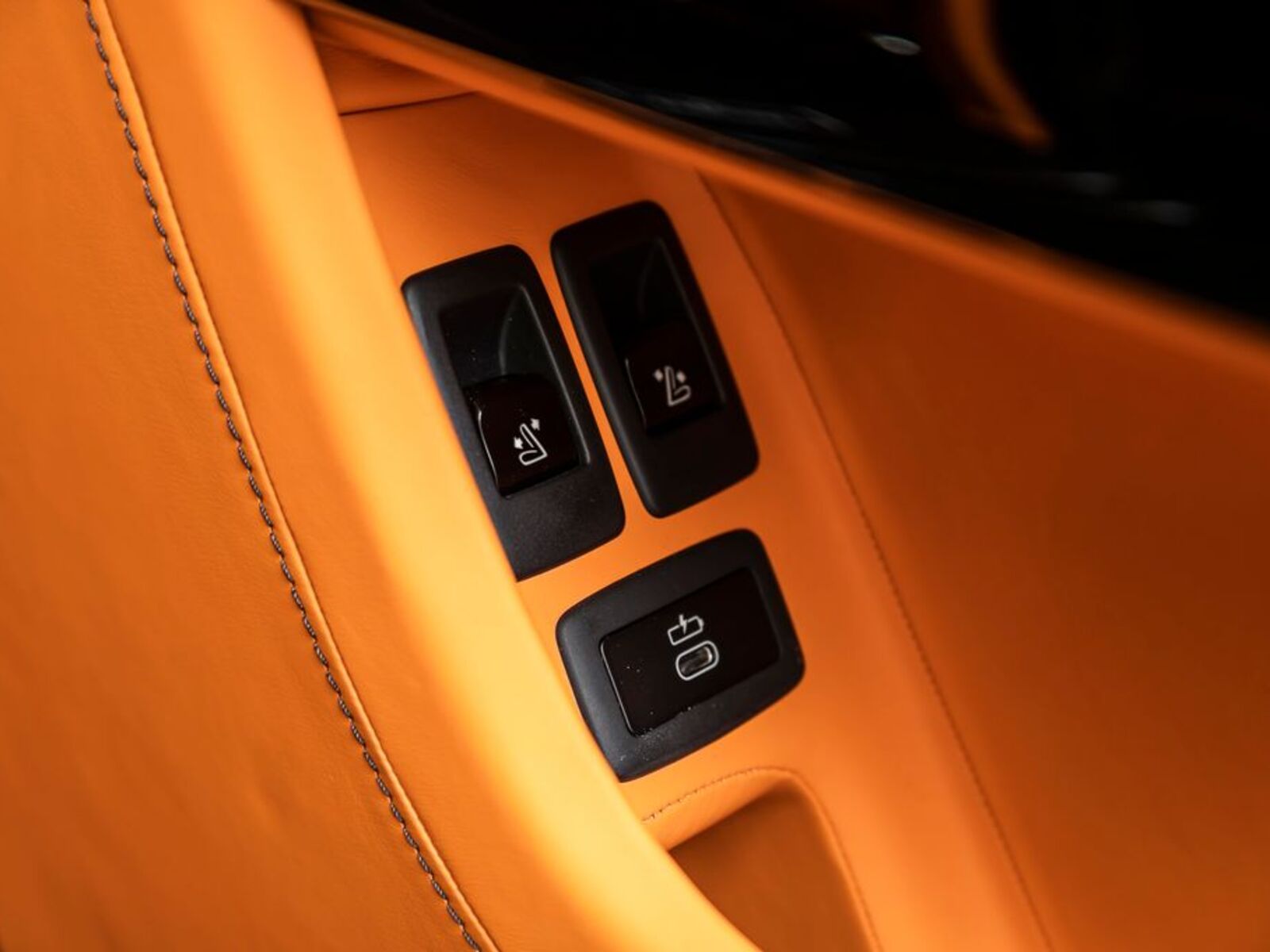 Rolls-Royce Cullinan 13