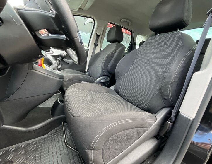 Citroën C4 Picasso 8